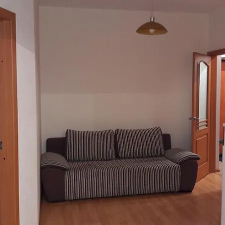 Апартаменты Независимости 168-2 Apartment